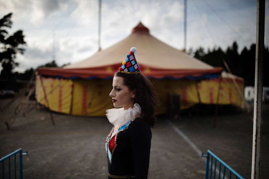 Waiting Circus Princess