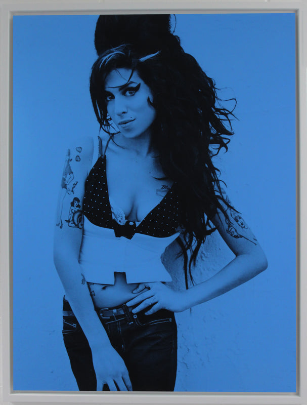 Amy Winehouse Holding Herr Hip, Los Angeles, 2007
