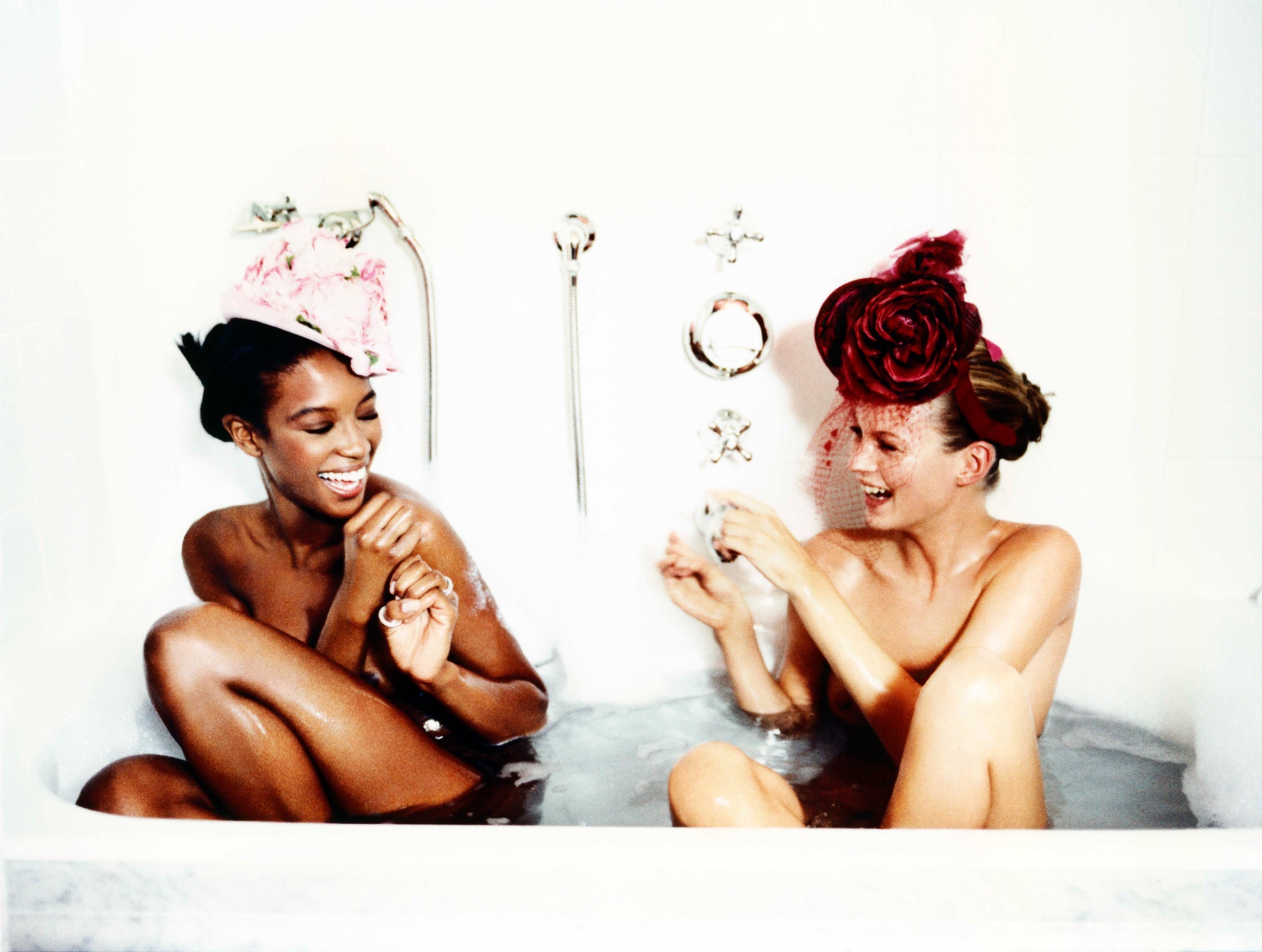Bathtub (Kate Moss & Naomi Campbell) New York 1996